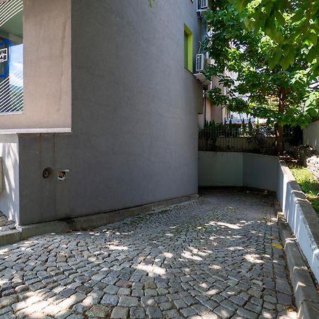 Слънчев Апартамент С Балкон До Болница Света София Exterior foto
